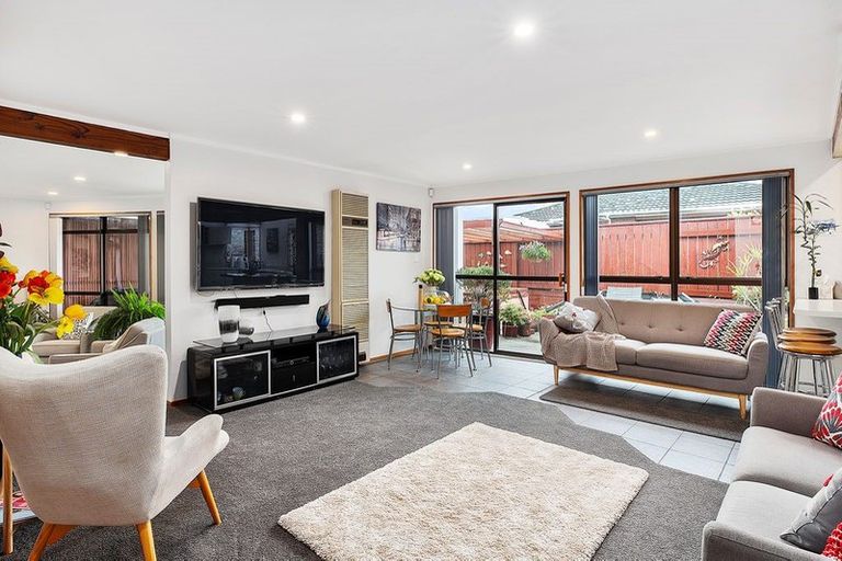 Photo of property in 12 Montrose Grove, Churton Park, Wellington, 6037