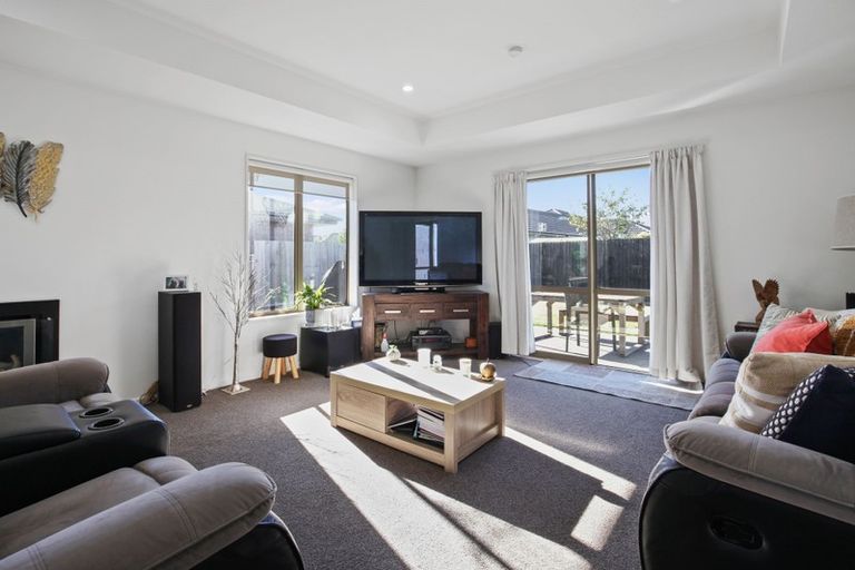 Photo of property in 17 Conie Glen Lane, Broomfield, Christchurch, 8042