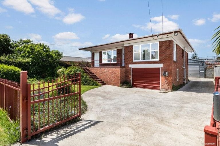 Photo of property in 13 Thomas Road, Mangere, Auckland, 2022