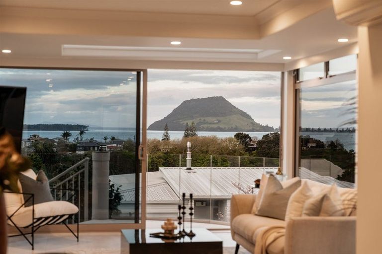 Photo of property in 3 Seaview Road, Otumoetai, Tauranga, 3110