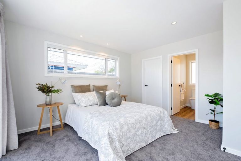 Photo of property in 12 George Yee Place, Taradale, 4112