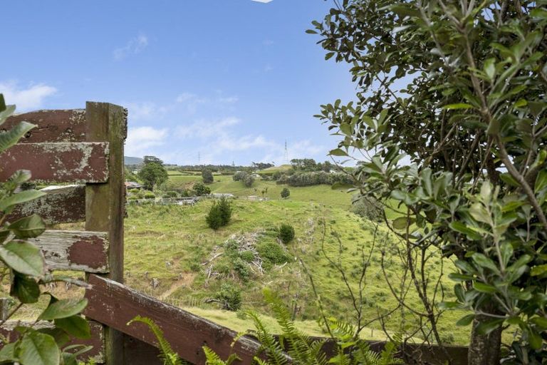 Photo of property in 15d Saint Ives Grove, Whalers Gate, New Plymouth, 4310