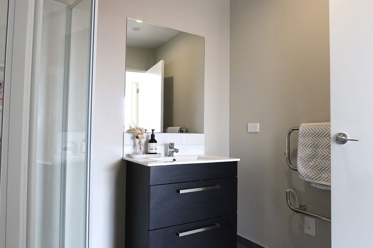 Photo of property in 3/22 Kerewhenua Crescent, 0616