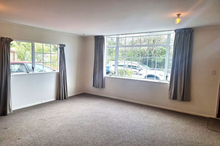 Photo of property in 17b Percy Dyett Drive, Karori, Wellington, 6012