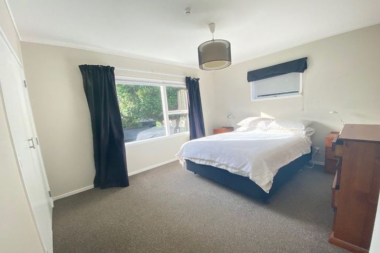 Photo of property in 7 Porter Avenue, Te Atatu South, Auckland, 0610