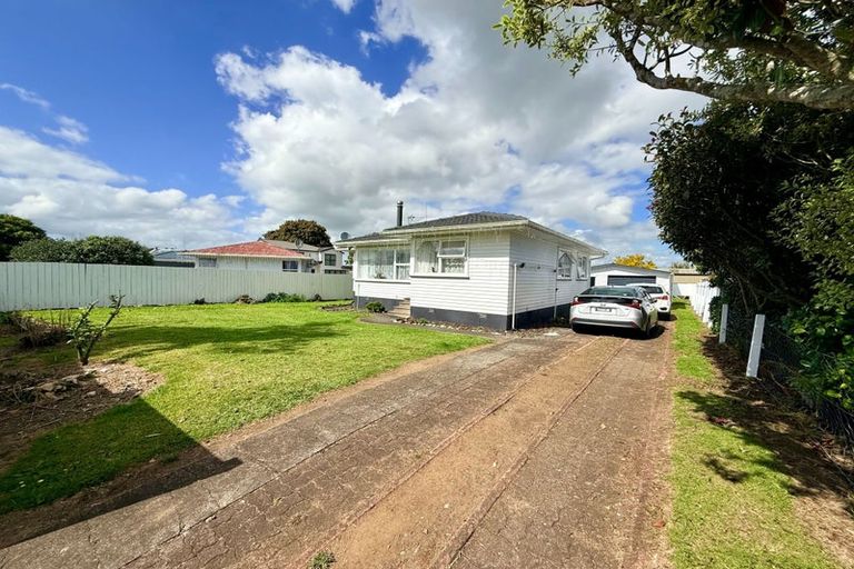 Photo of property in 38 Tairere Crescent, Rosehill, Papakura, 2113