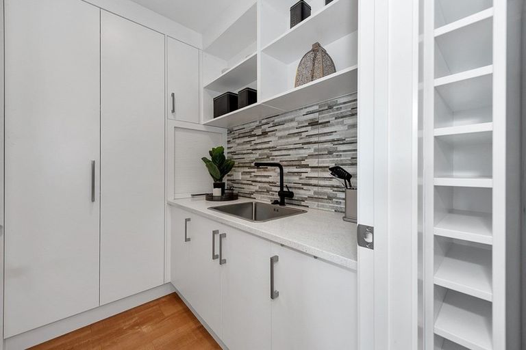 Photo of property in 5 Lissaman Place, Chartwell, Hamilton, 3210