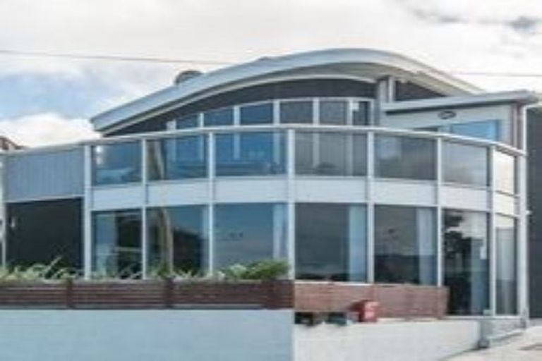 Photo of property in 96b Lyall Parade, Lyall Bay, Wellington, 6022