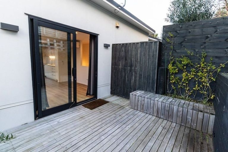Photo of property in 23 Salamanca Road, Kelburn, Wellington, 6012