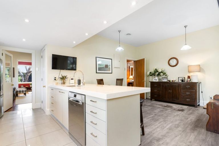 Photo of property in 27 Mcdougall Avenue, St Albans, Christchurch, 8014