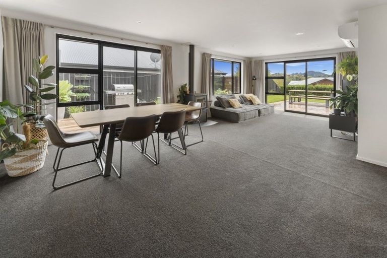 Photo of property in 11 Huntaway Close, Stoke, Nelson, 7011