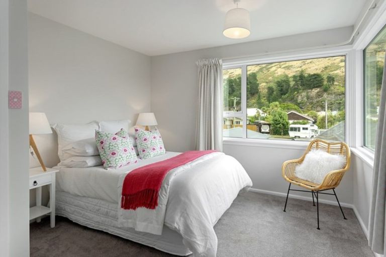 Photo of property in 18 Arnold Street, Sumner, Christchurch, 8081