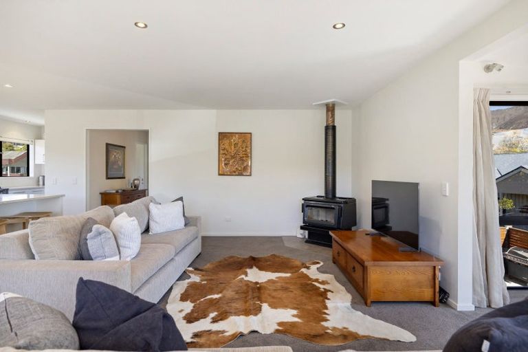 Photo of property in 87a Roche Street, Wanaka, 9305
