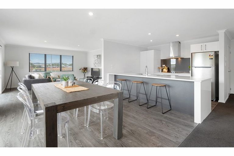 Photo of property in 25 Lake Drive, Tikipunga, Whangarei, 0112