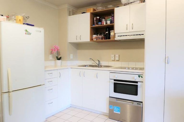 Photo of property in 24/8 Carolina Place, Albany, Auckland, 0632