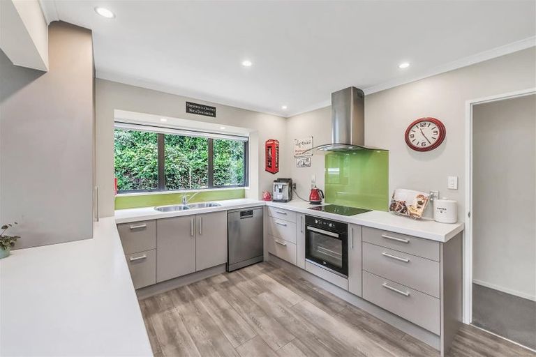 Photo of property in 34 Royleen Street, Casebrook, Christchurch, 8051