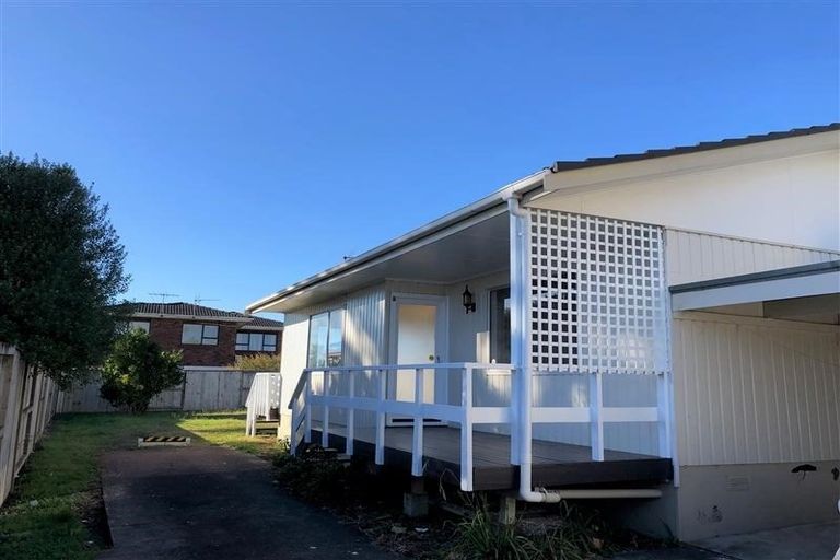 Photo of property in 1/47 Moire Road, Massey, Auckland, 0614