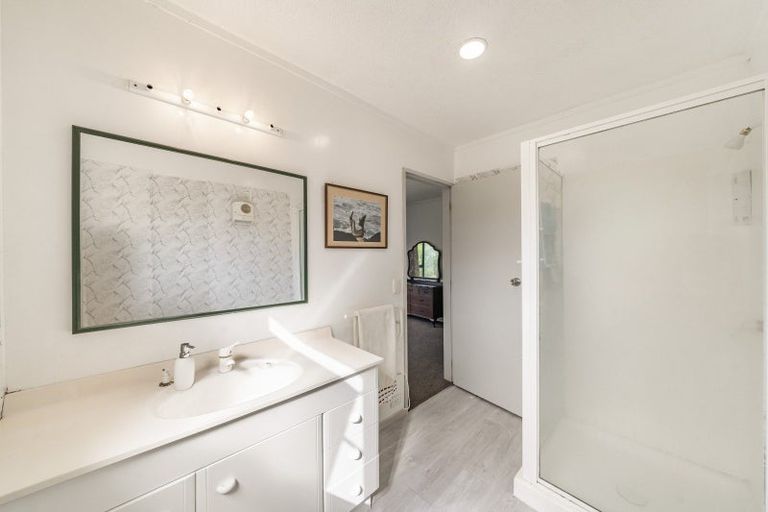 Photo of property in 14 Westhaven Drive, Tawa, Wellington, 5028