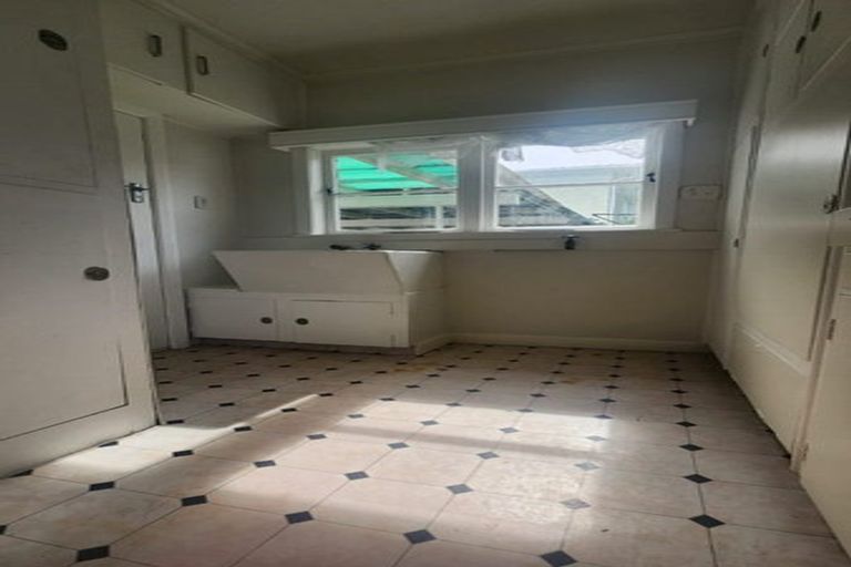 Photo of property in 2/14 Great South Road, Manurewa, Auckland, 2102