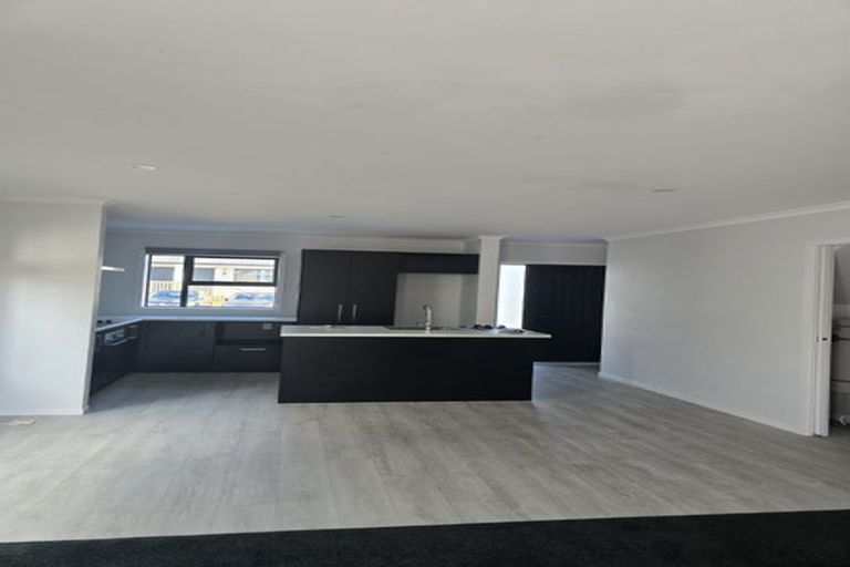 Photo of property in 7/64 Glen Road, Stokes Valley, Lower Hutt, 5019