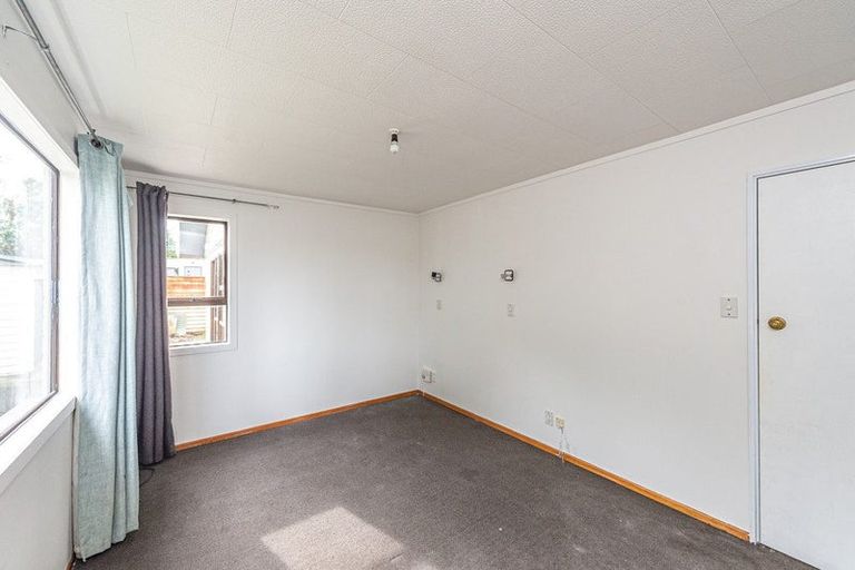 Photo of property in 19 Tongariro Street, Castlecliff, Whanganui, 4501