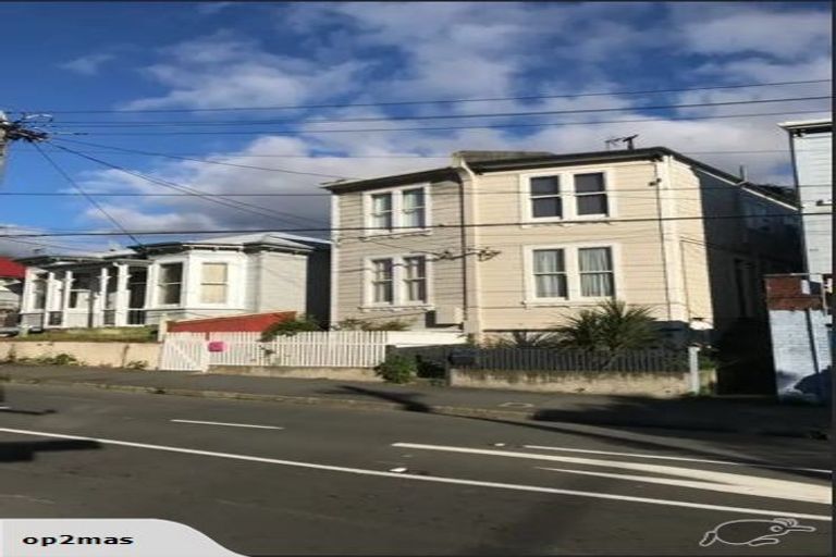 Photo of property in 64 Wallace Street, Mount Cook, Wellington, 6021