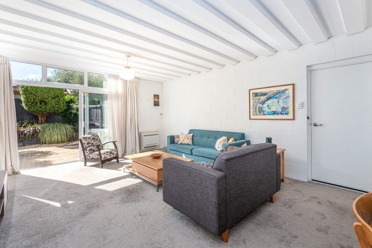 Photo of property in 1/107 Holly Road, St Albans, Christchurch, 8014