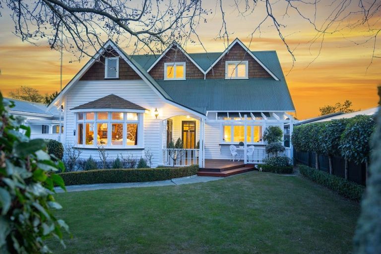 Photo of property in 244 Victoria Avenue, Hokowhitu, Palmerston North, 4410