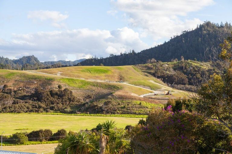 Photo of property in 10a Ocean Beach Road, Tairua, 3508