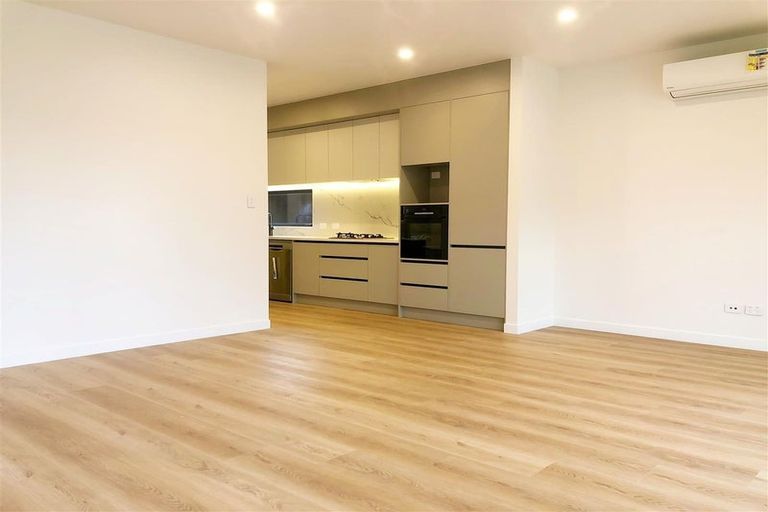 Photo of property in 7 Yellow Pear Lane, Karaka, 2578