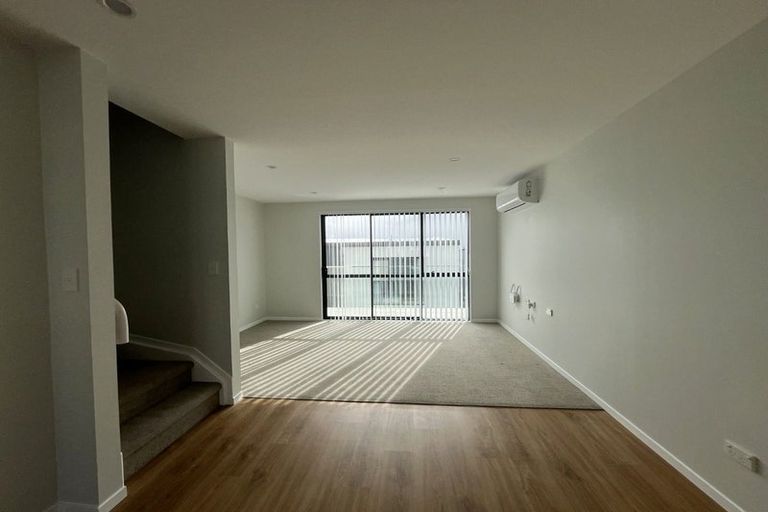 Photo of property in 33 Hinonga Loop, Silverdale, 0932