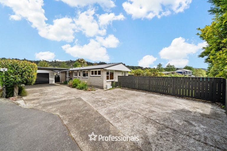 Photo of property in 294 Stokes Valley Road, Stokes Valley, Lower Hutt, 5019