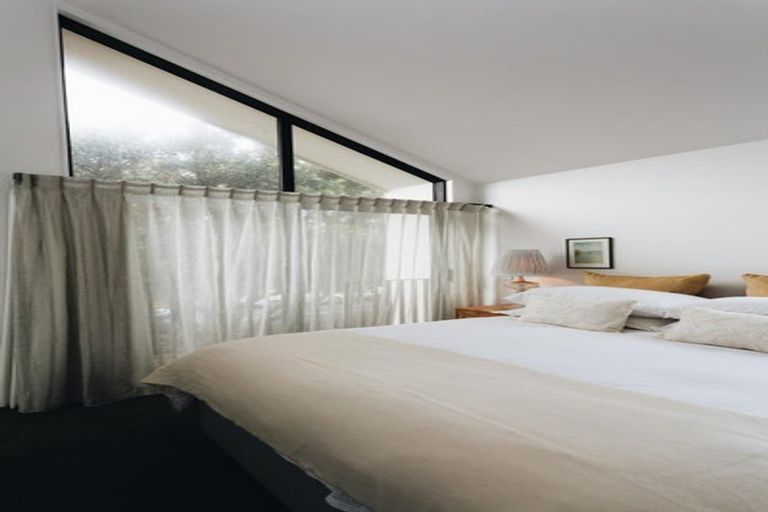 Photo of property in 18 Inglis Street, Seatoun, Wellington, 6022