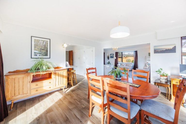 Photo of property in 4 Gainsborough Grove, Highbury, Palmerston North, 4412