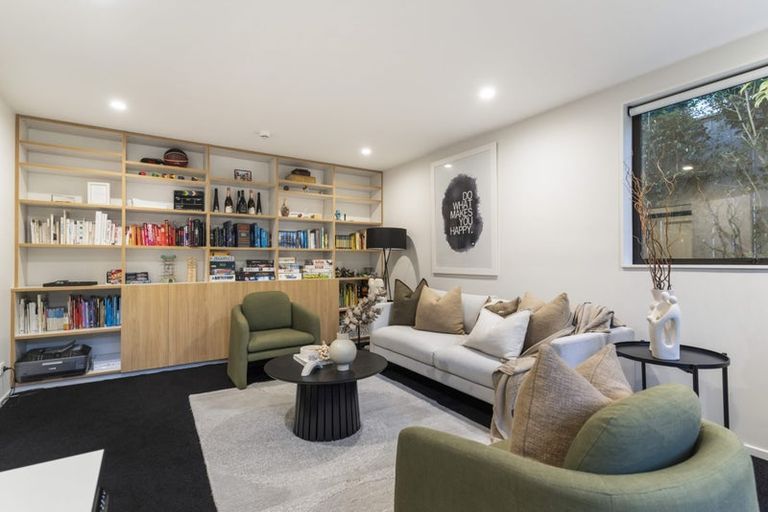 Photo of property in 71a Neil Avenue, Te Atatu Peninsula, Auckland, 0610