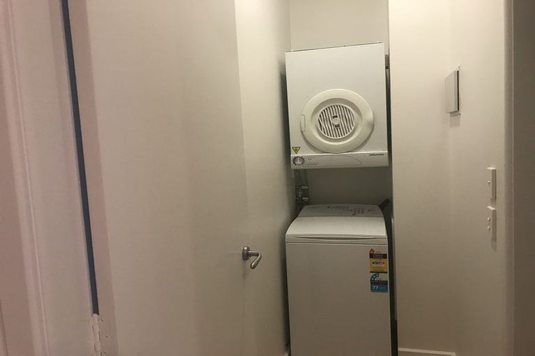 Photo of property in 28u2 Hobson Street, Thorndon, Wellington, 6011
