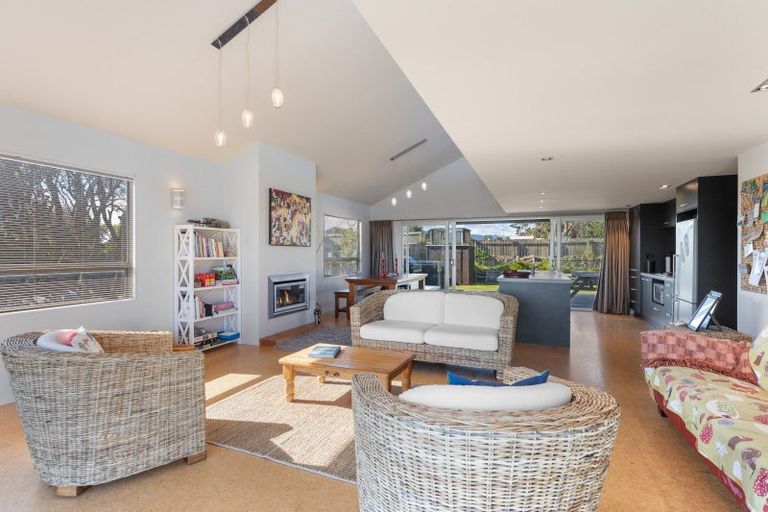 Photo of property in 8 Rodney Avenue, Te Horo Beach, Otaki, 5581
