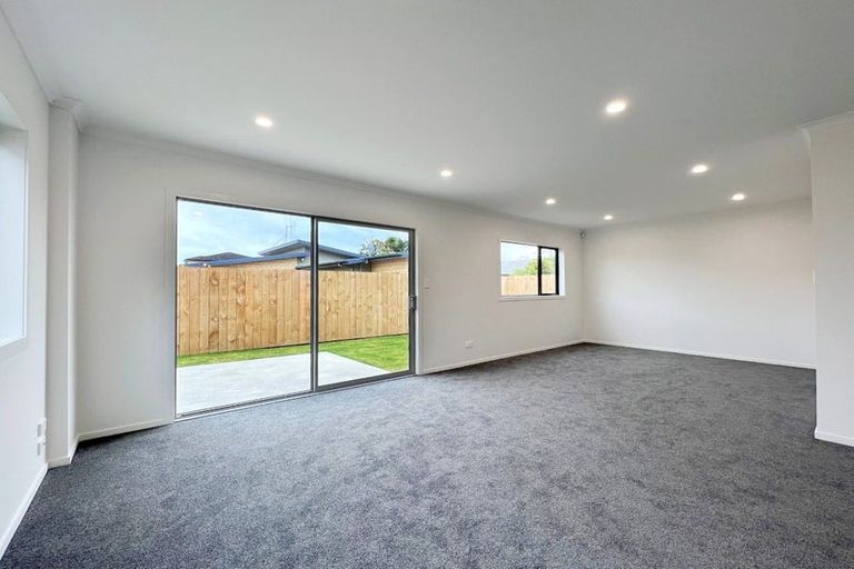 Photo of property in 94 Papatupu Way, Kumeu, 0810