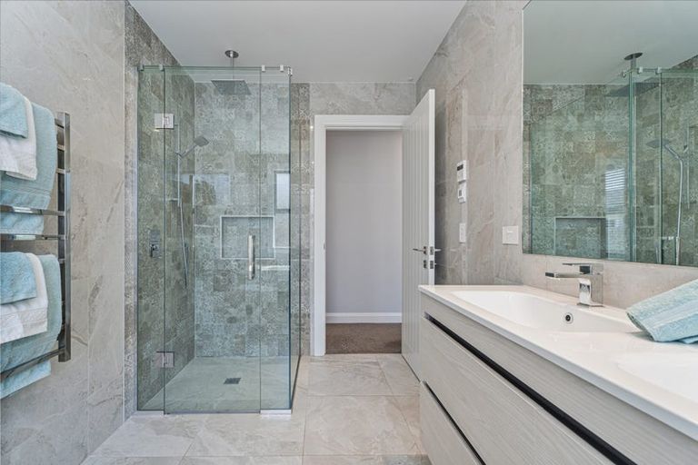 Photo of property in 1 Ngaroma Crescent, Whitianga, 3510