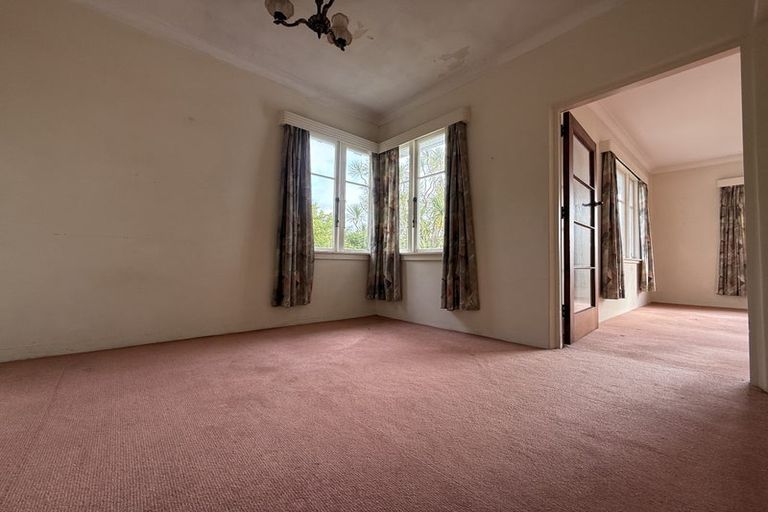 Photo of property in 90 Donald Street, Karori, Wellington, 6012