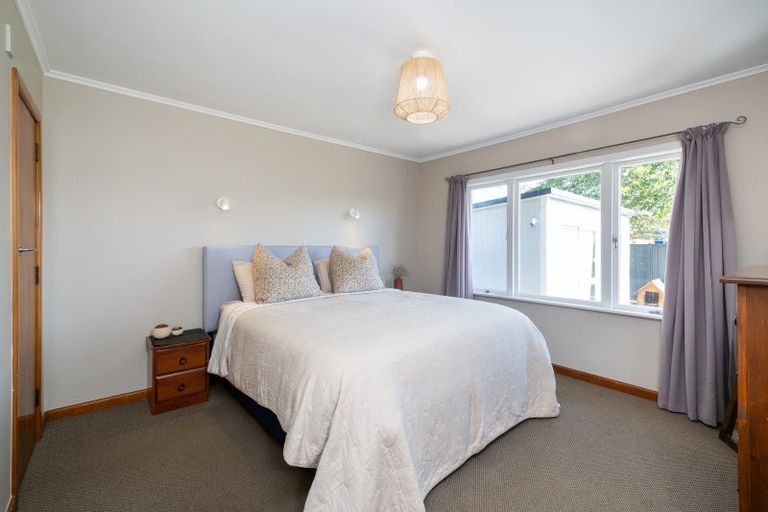 Photo of property in 6 Lee Road, Taradale, Napier, 4112
