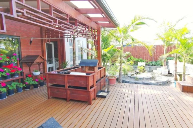 Photo of property in 20 San Prospero Crescent, Henderson, Auckland, 0612