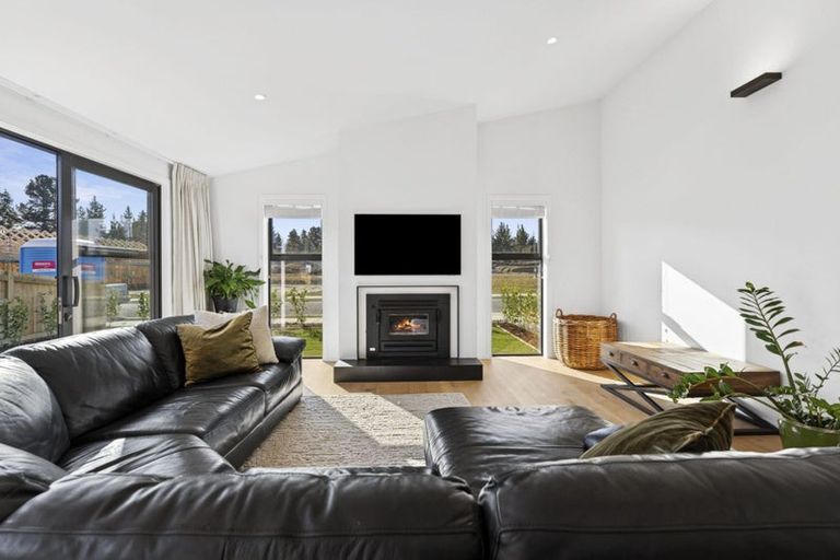 Photo of property in 6 Moonstone Street, Albert Town, 9305