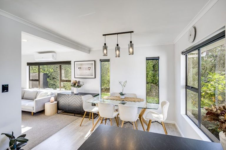 Photo of property in 27 Mckeefry Avenue, Greenmeadows, Napier, 4112