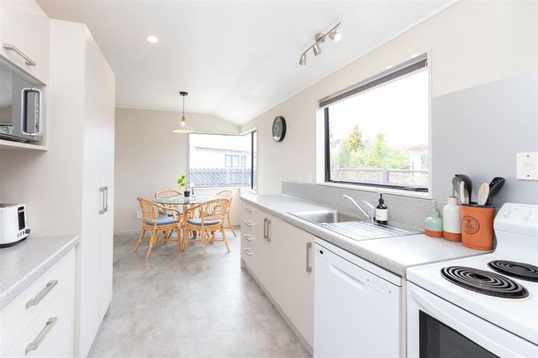 Photo of property in 9 Flemington Place, Nawton, Hamilton, 3200