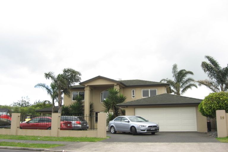 Photo of property in 19 Longford Park Drive, Takanini, 2112