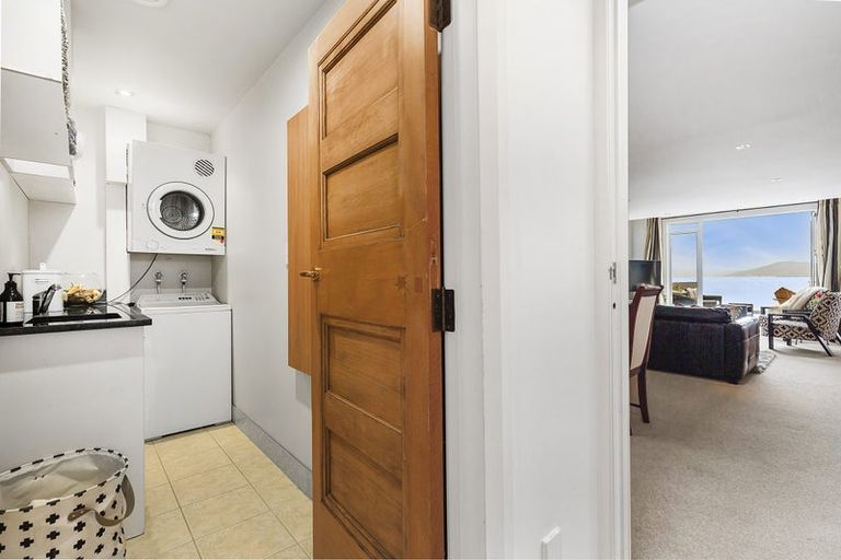 Photo of property in 353 Karaka Bay Road, Karaka Bays, Wellington, 6022