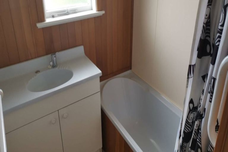 Photo of property in 56 Rua Road, Glen Eden, Auckland, 0602