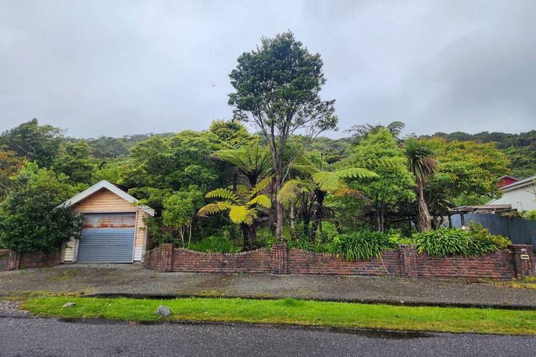 Photo of property in 17- 19 Kilgour Road, Greymouth, 7805