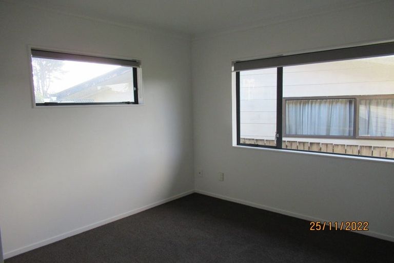 Photo of property in 27 Brougham Place, West Harbour, Auckland, 0618